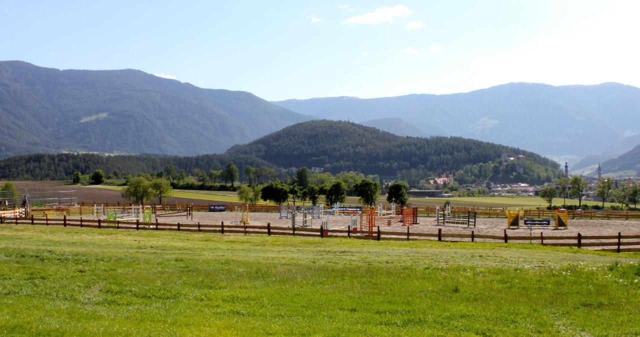 Ferienwohnung Im Grünen mit Panoramablick auf Bruneck - Beste Lage Exterior foto